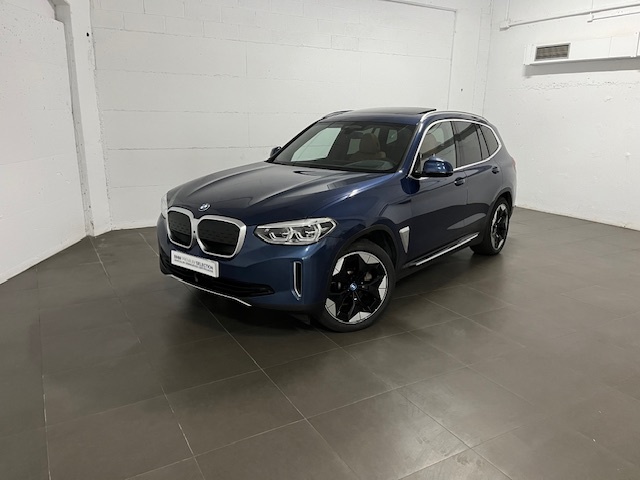 BMW iX3 iX3 color Azul. Año 2021. 210KW(286CV). Eléctrico. En concesionario Amiocar S.A. de Coruña