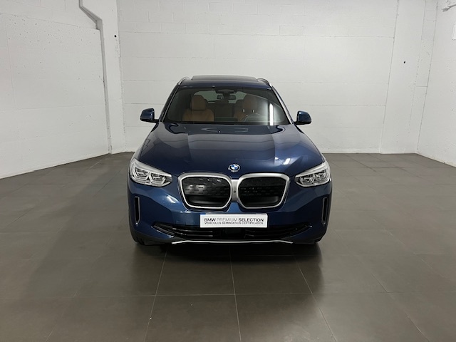 BMW iX3 iX3 color Azul. Año 2021. 210KW(286CV). Eléctrico. En concesionario Amiocar S.A. de Coruña