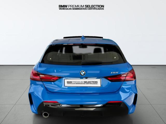 BMW Serie 1 118i color Azul. Año 2022. 103KW(140CV). Gasolina. En concesionario Automotor Premium Viso - Málaga de Málaga