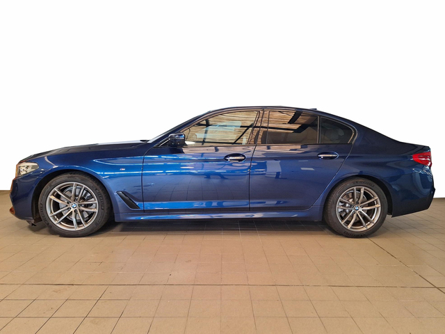 BMW Serie 5 520d color Azul. Año 2019. 140KW(190CV). Diésel. En concesionario Automóviles Oviedo S.A. de Asturias