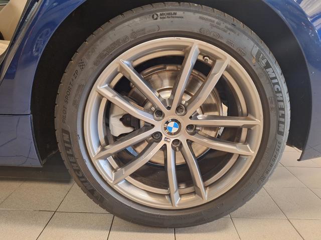 BMW Serie 5 520d color Azul. Año 2019. 140KW(190CV). Diésel. En concesionario Automóviles Oviedo S.A. de Asturias