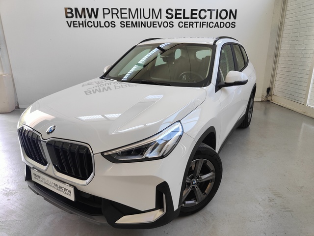 BMW X1 sDrive18d color Blanco. Año 2023. 110KW(150CV). Diésel. En concesionario Lurauto Gipuzkoa de Guipuzcoa