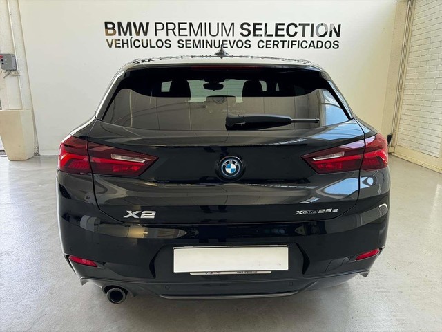 BMW X2 xDrive25e color Negro. Año 2024. 162KW(220CV). Híbrido Electro/Gasolina. En concesionario Lurauto - Gipuzkoa de Guipuzcoa