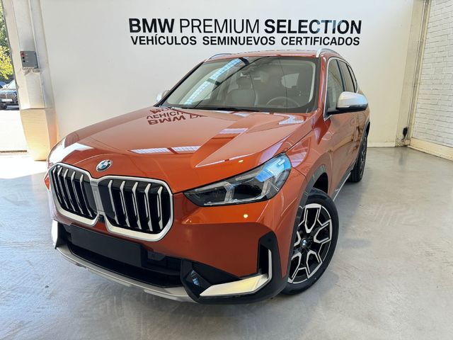 BMW X1 sDrive18d color Naranja. Año 2024. 110KW(150CV). Diésel. En concesionario Lurauto - Gipuzkoa de Guipuzcoa