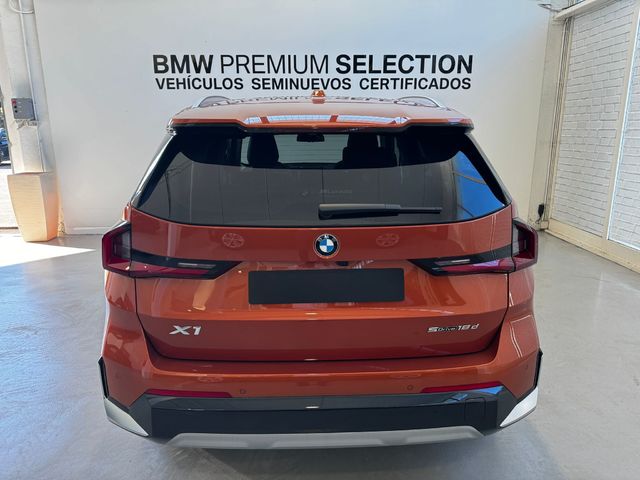 BMW X1 sDrive18d color Naranja. Año 2024. 110KW(150CV). Diésel. En concesionario Lurauto - Gipuzkoa de Guipuzcoa