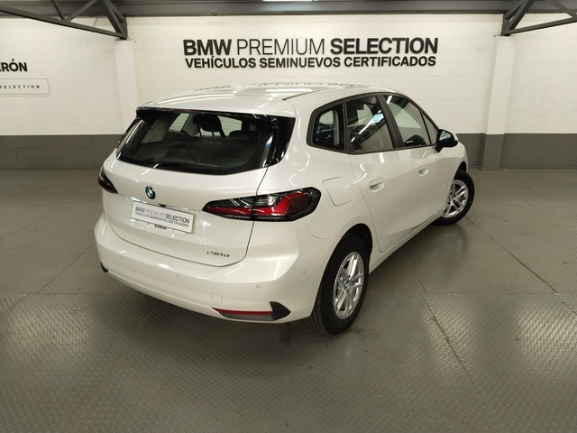 BMW Serie 2 218d Active Tourer color Blanco. Año 2023. 110KW(150CV). Diésel. En concesionario Autoberón de La Rioja