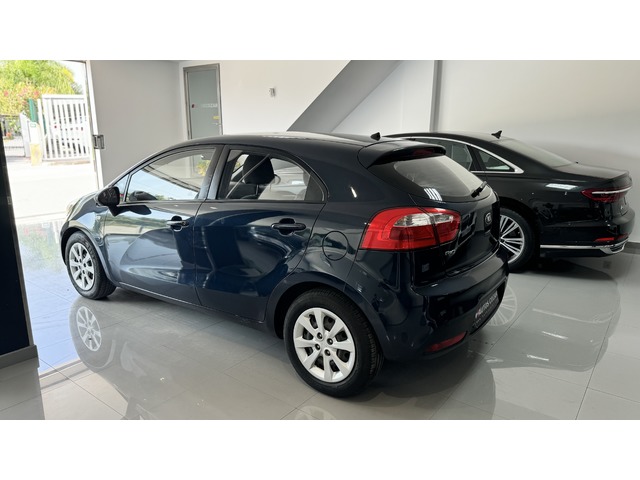 Kia Rio 1.2 CVVT Concept 63 kW (85 CV)