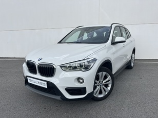 Fotos de BMW X1 sDrive18i color Blanco. Año 2019. 103KW(140CV). Gasolina. En concesionario Novomóvil Oleiros de Coruña