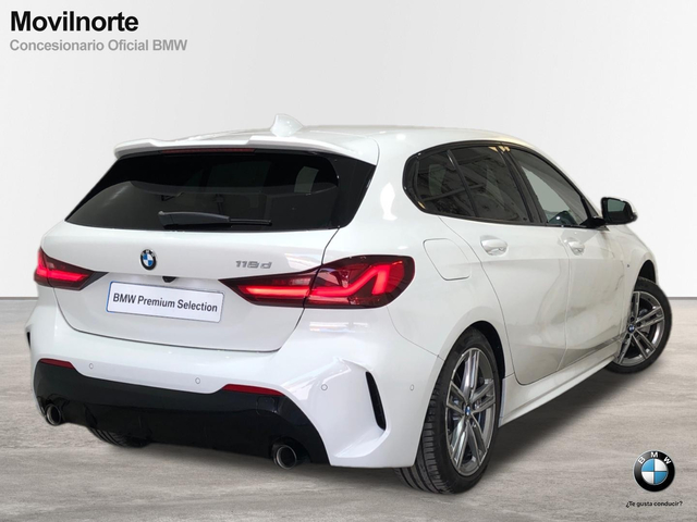 BMW Serie 1 118d color Blanco. Año 2023. 110KW(150CV). Diésel. En concesionario Movilnorte El Plantio de Madrid