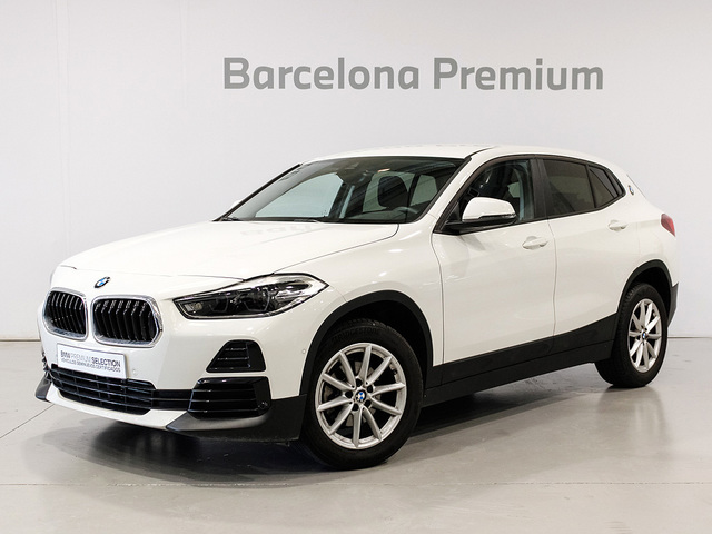 BMW X2 sDrive16d color Blanco. Año 2023. 85KW(116CV). Diésel. En concesionario Barcelona Premium -- GRAN VIA de Barcelona