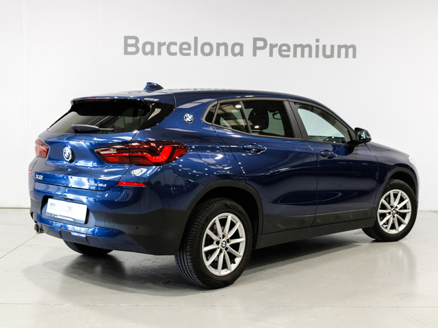 BMW X2 sDrive16d color Azul. Año 2023. 85KW(116CV). Diésel. En concesionario Barcelona Premium -- GRAN VIA de Barcelona