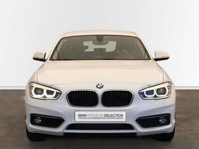 BMW Serie 1 118i color Blanco. Año 2019. 100KW(136CV). Gasolina. En concesionario Proa Premium Palma de Baleares