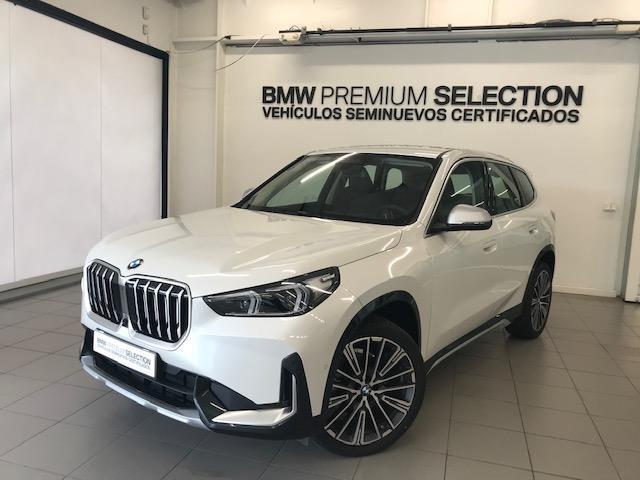 BMW X1 sDrive18i color Blanco. Año 2024. 100KW(136CV). Gasolina. En concesionario Lurauto - Gipuzkoa de Guipuzcoa