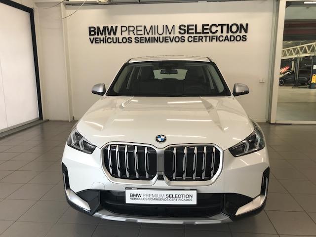 BMW X1 sDrive18i color Blanco. Año 2024. 100KW(136CV). Gasolina. En concesionario Lurauto - Gipuzkoa de Guipuzcoa