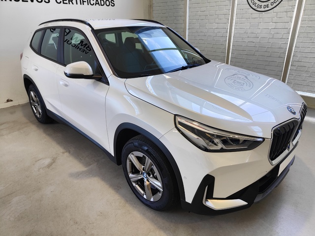 BMW X1 xDrive25e color Blanco. Año 2024. 180KW(245CV). Híbrido Electro/Gasolina. En concesionario Lurauto - Gipuzkoa de Guipuzcoa