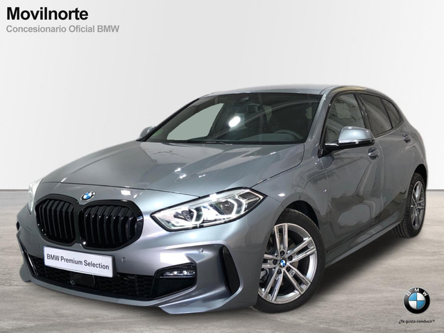 BMW Serie 1 118d color Gris. Año 2023. 110KW(150CV). Diésel. En concesionario Movilnorte El Plantio de Madrid