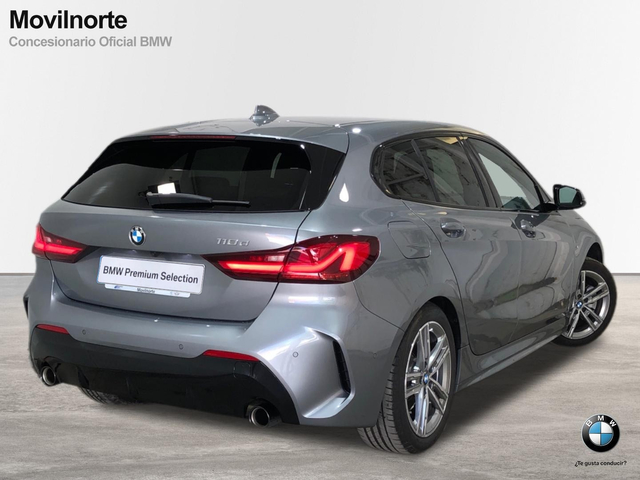 BMW Serie 1 118d color Gris. Año 2023. 110KW(150CV). Diésel. En concesionario Movilnorte El Plantio de Madrid