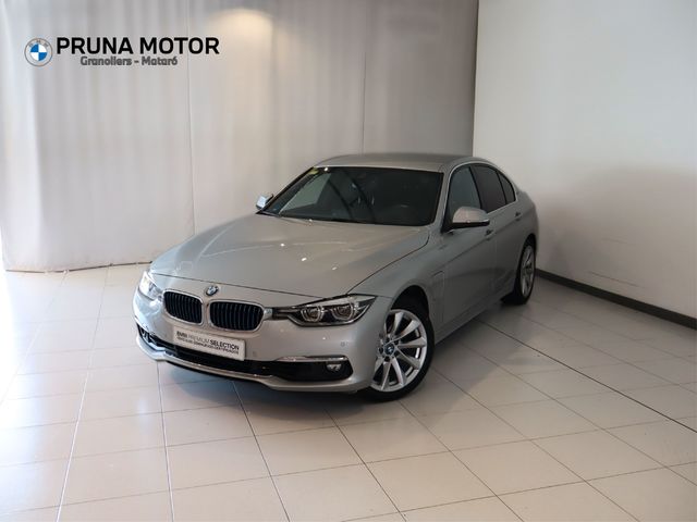 BMW Serie 3 330e color Gris Plata. Año 2017. 185KW(252CV). Híbrido Electro/Gasolina. En concesionario Pruna Motor de Barcelona