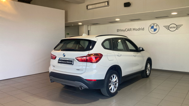 BMW X1 sDrive18d color Blanco. Año 2018. 110KW(150CV). Diésel. En concesionario BYmyCAR Madrid - Alcalá de Madrid