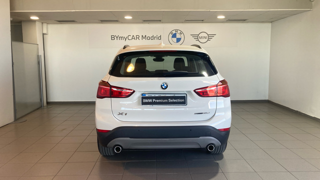 BMW X1 sDrive18d color Blanco. Año 2018. 110KW(150CV). Diésel. En concesionario BYmyCAR Madrid - Alcalá de Madrid