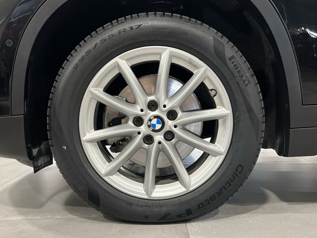 BMW X1 sDrive18d color Negro. Año 2018. 110KW(150CV). Diésel. En concesionario Engasa S.A. de Valencia