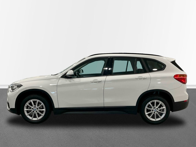 BMW X1 sDrive18d color Blanco. Año 2018. 110KW(150CV). Diésel. En concesionario Engasa S.A. de Valencia