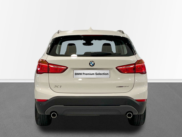 BMW X1 sDrive18d color Blanco. Año 2018. 110KW(150CV). Diésel. En concesionario Engasa S.A. de Valencia