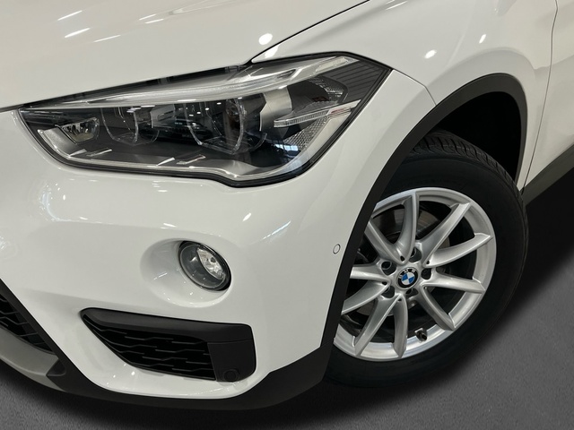 BMW X1 sDrive18d color Blanco. Año 2018. 110KW(150CV). Diésel. En concesionario Engasa S.A. de Valencia