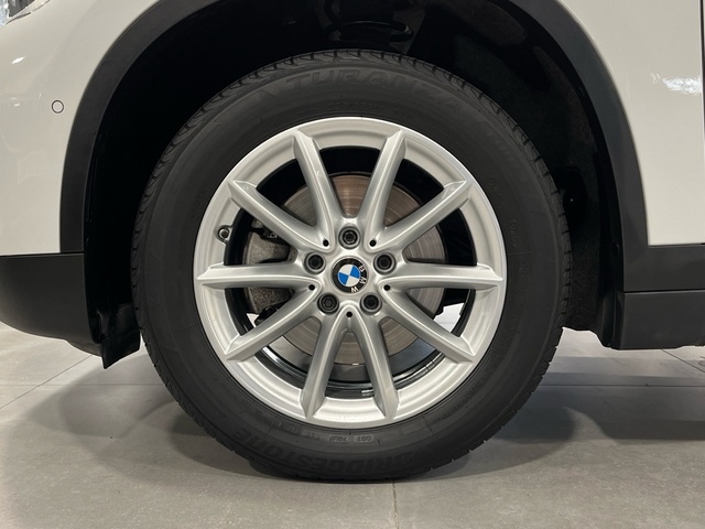 BMW X1 sDrive18d color Blanco. Año 2018. 110KW(150CV). Diésel. En concesionario Engasa S.A. de Valencia