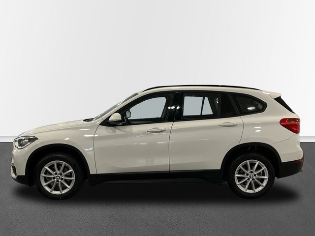 BMW X1 sDrive18d color Blanco. Año 2018. 110KW(150CV). Diésel. En concesionario Engasa S.A. de Valencia