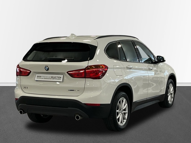 BMW X1 sDrive18d color Blanco. Año 2018. 110KW(150CV). Diésel. En concesionario Engasa S.A. de Valencia