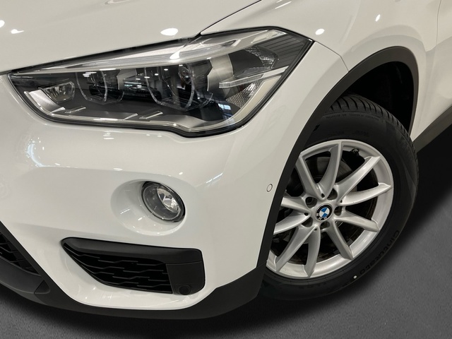 BMW X1 sDrive18d color Blanco. Año 2018. 110KW(150CV). Diésel. En concesionario Engasa S.A. de Valencia