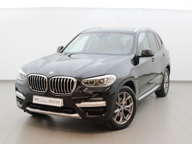 BMW X3 xDrive20d color Negro. Año 2021. 140KW(190CV). Diésel. En concesionario Augusta Aragon S.A. de Zaragoza