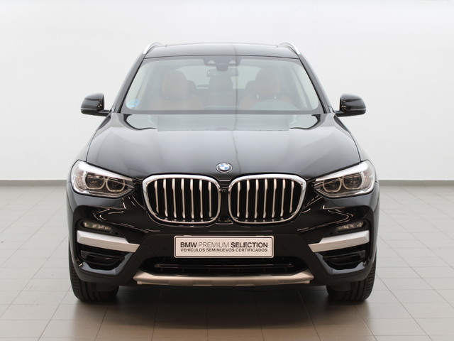 BMW X3 xDrive20d color Negro. Año 2021. 140KW(190CV). Diésel. En concesionario Augusta Aragon S.A. de Zaragoza