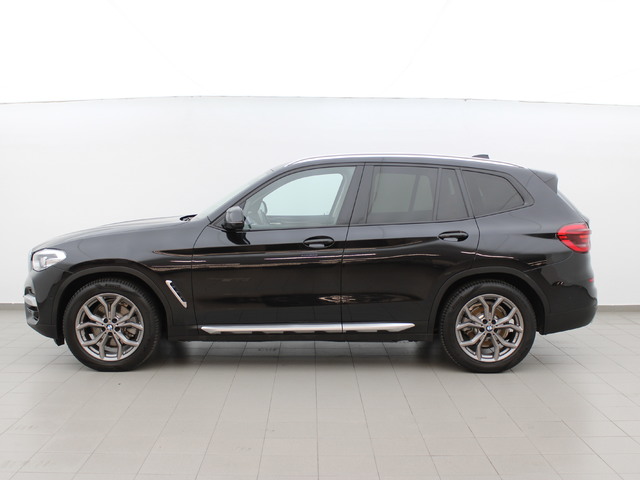 BMW X3 xDrive20d color Negro. Año 2021. 140KW(190CV). Diésel. En concesionario Augusta Aragon S.A. de Zaragoza