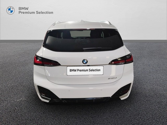 BMW Serie 2 218d Active Tourer color Blanco. Año 2022. 110KW(150CV). Diésel. En concesionario San Pablo Motor | Su Eminencia de Sevilla