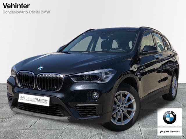 BMW X1 sDrive18d color Negro. Año 2019. 110KW(150CV). Diésel. En concesionario Momentum S.A. de Madrid