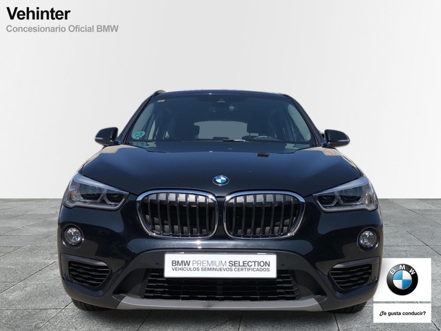 BMW X1 sDrive18d color Negro. Año 2019. 110KW(150CV). Diésel. En concesionario Momentum S.A. de Madrid