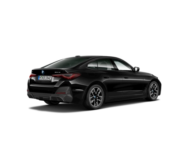 BMW i4 eDrive40 color Negro. Año 2024. 250KW(340CV). Eléctrico. En concesionario Mandel Motor Badajoz de Badajoz