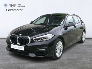 Fotos de BMW Serie 1 118i color Negro. Año 2020. 103KW(140CV). Gasolina. En concesionario Celtamotor Vigo  de Pontevedra