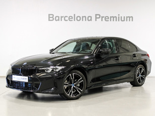 Fotos de BMW Serie 3 320e color Negro. Año 2024. 150KW(204CV). Híbrido Electro/Gasolina. En concesionario Barcelona Premium -- GRAN VIA de Barcelona