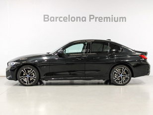 Fotos de BMW Serie 3 320e color Negro. Año 2024. 150KW(204CV). Híbrido Electro/Gasolina. En concesionario Barcelona Premium -- GRAN VIA de Barcelona