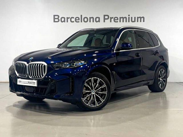 BMW X5 xDrive30d color Azul. Año 2024. 219KW(298CV). Diésel. En concesionario Barcelona Premium -- GRAN VIA de Barcelona