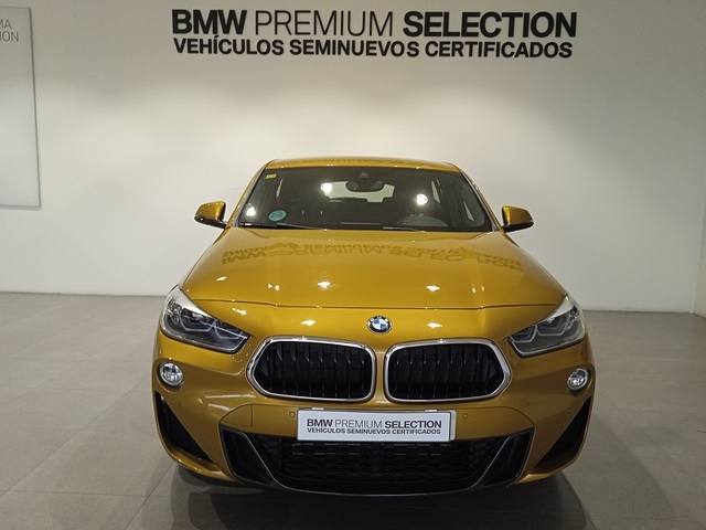 BMW X2 sDrive18d color Oro. Año 2020. 110KW(150CV). Diésel. En concesionario ALBAMOCION CIUDAD REAL  de Ciudad Real