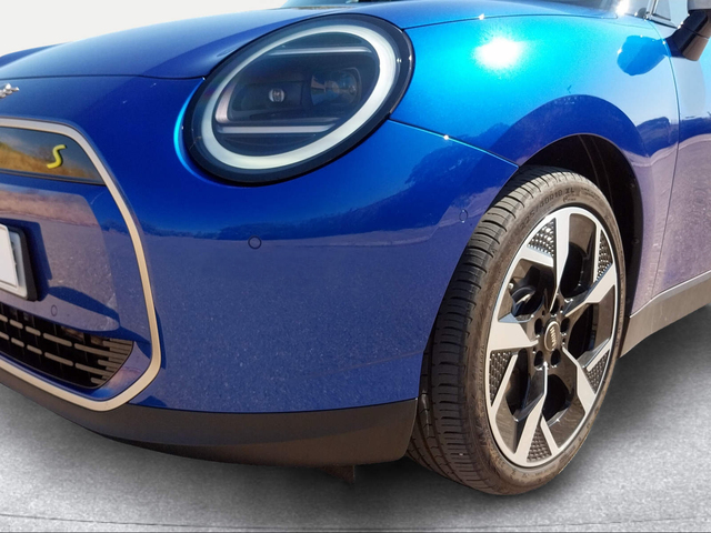 fotoG 5 del MINI MINI 3 Puertas Cooper SE 160 kW (218 CV) 218cv Eléctrico del 2024 en Córdoba