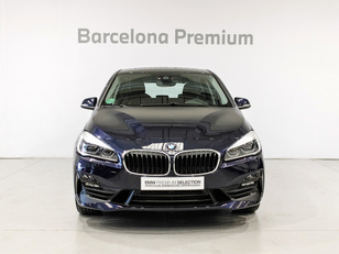 Fotos de BMW Serie 2 218d Active Tourer color Azul. Año 2020. 110KW(150CV). Diésel. En concesionario Barcelona Premium -- GRAN VIA de Barcelona