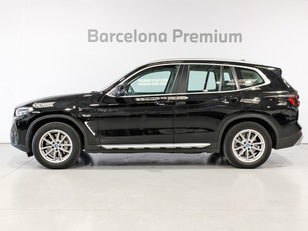 Fotos de BMW X3 xDrive30e color Negro. Año 2022. 215KW(292CV). Híbrido Electro/Gasolina. En concesionario Barcelona Premium -- GRAN VIA de Barcelona