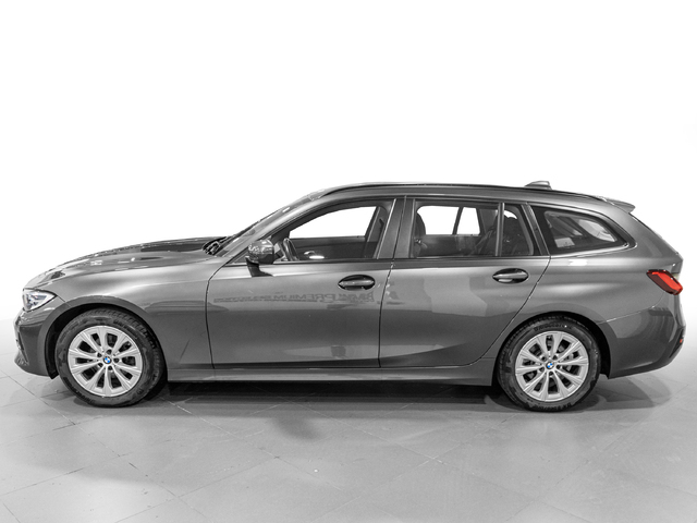 BMW Serie 3 318d Touring color Gris. Año 2020. 110KW(150CV). Diésel. En concesionario Caetano Cuzco Raimundo Fernandez Villaverde, 45 de Madrid