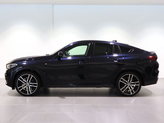 BMW X6 xDrive30d color Negro. Año 2020. 195KW(265CV). Diésel. En concesionario Pruna Motor de Barcelona