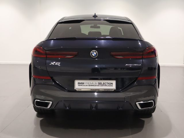 BMW X6 xDrive30d color Negro. Año 2020. 195KW(265CV). Diésel. En concesionario Pruna Motor de Barcelona